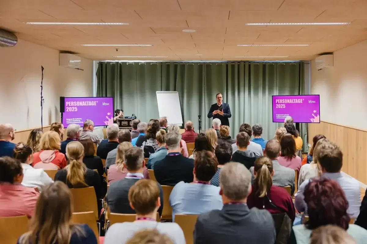 Alle Plätze belegt in Raum 03 beim Seminar von Heiko Tholen